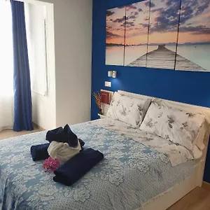 https://lagunillas-suites.hotelsinnerja.org